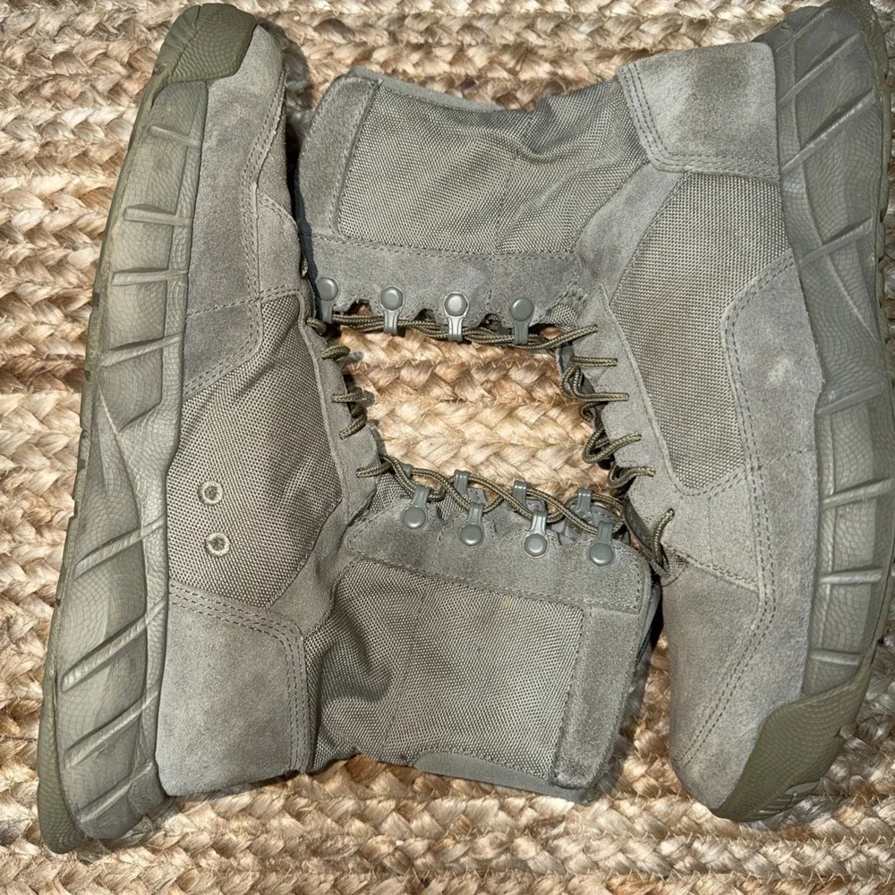 Oakley Light Assault 2 Sage Green Tactical Combat Boots. Men's 9.5 11188-751